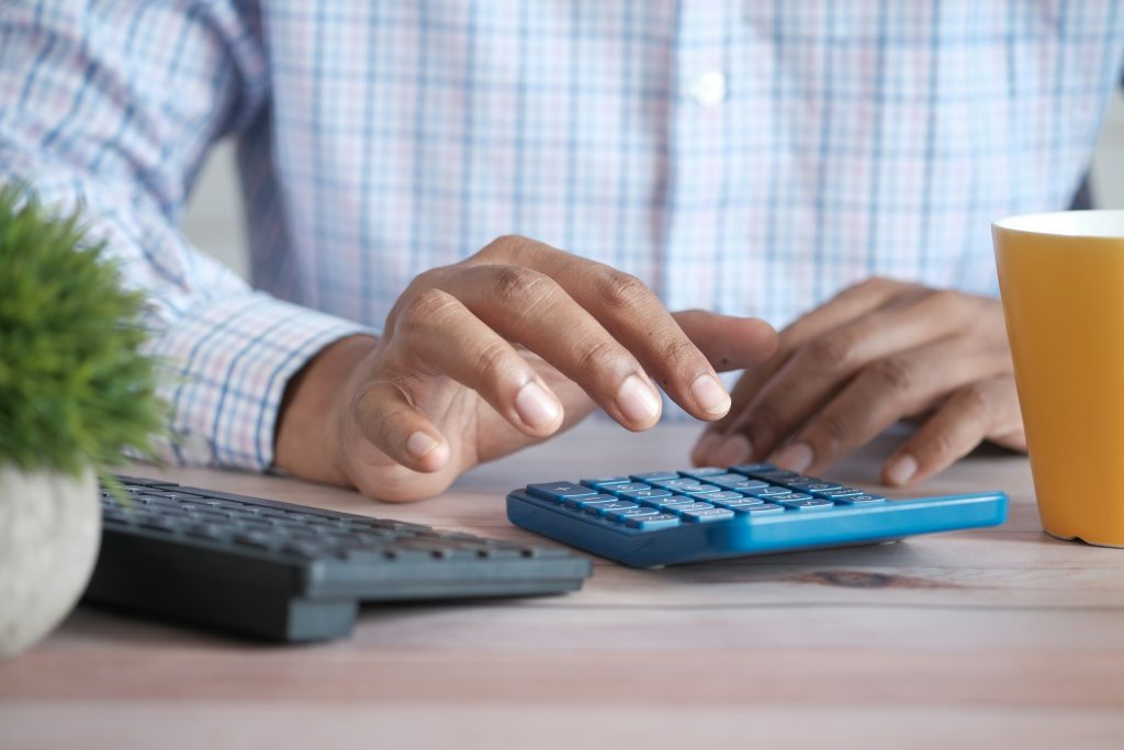 calculadora de comisiones para comerciales
